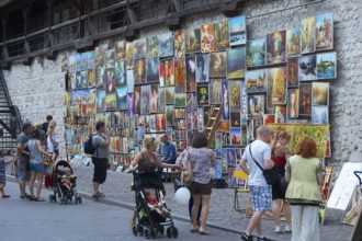 Picture market in the old town centre of Krakow at the old city wall