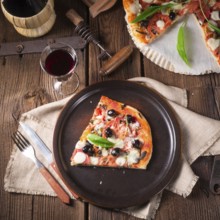 Wild garlic - margarita pizza