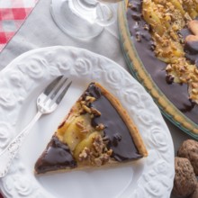 Pears chocolate tart