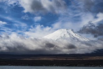 Mount Fuji and majestic sky (taken from Lake Yamanaka). Shooting Location: Yamanashi Prefecture
