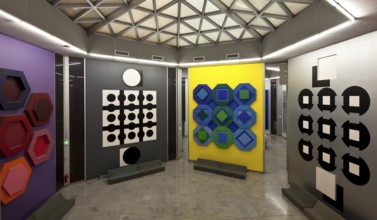 Aix en Provence, Vasarely MuseumBuilt 1973-76. op-art wall installations around 1975 v r n l Object