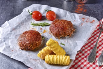 Vegetable French fries with herb quark and tomatoes