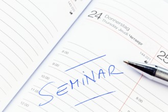 One date is entered in a calendar: Seminar Austria