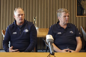 Head Coach Steve Walker (SERC Wild Wings) and Stefan Wagner (Managing Director Schwenninger Wild