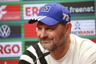 Coach Steffen Baumgart (Hamburger SV / HSV) at the press conference, PK after the DFB Cup 2024-25,