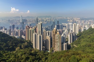 Situated between Hong Kong Island and Kowloon Peninsula, Victoria Harbour, aka Victoria Bay, is the