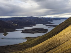 Lake Langisjór, highlands, behind the glacier edge of Vatnajökull, Iceland