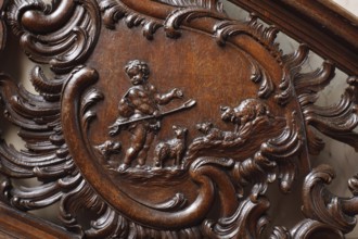 Residential house Zum goldenen Helm, cantilevered oak staircase, balustrade with cartouches.