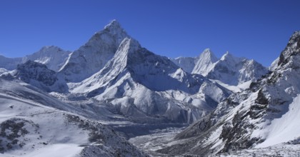 Popular climbing peak Ama Dablam