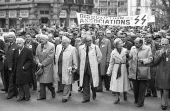 International resistance fighters and persecutees of the Nazi regime demonstrated against the