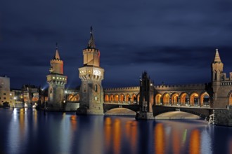 Oberbaum Bridge over the Spree, architect Otto Stahn, at the Festival of Lights 2009,