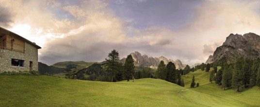 View from the Juachuette on the Geislergebirge, Val Gardena, South Tyrol View from the Juachuette