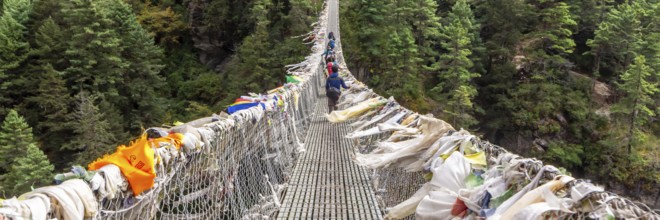Suspention bridge on the Everest Base Camp Trek, Himalaya mountains, Sagarmatha National Park,