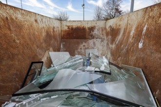 Recyclable glass