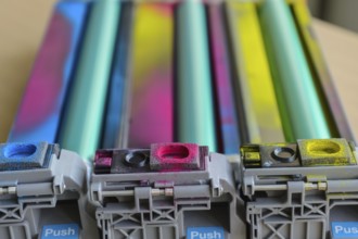 Colour model to be represented by the coloured fuser unit of a laser printer