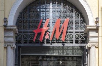 A picture of an H&M clothing store