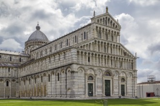 Medieval cathedral of the Archdiocese of Pisa, entitled to Santa Maria Assunta. Its construction