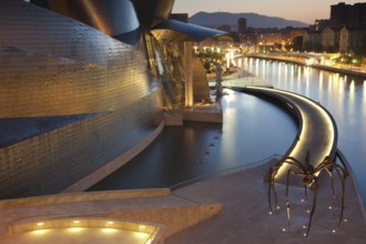 Guggenheim museum, Bilbao, Bizkaia, Spain