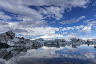 Jökulsarlon glacier lagoon, south coast, Iceland