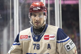 Laura Dick Cologne, LanxessArena, North Rhine-Westphalia, Will Weber (Schwenninger Wild Wings,