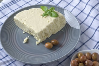 Tulum Peyniri, Turkish cream cheese made from goat's milk