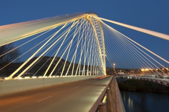 Bridge over the river Ebro, Logroño, La Rioja, Spain