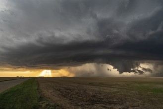 Prairie Storm Canada Summer time clouds warning