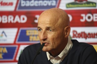 Coach Peter Zeidler (VfL Bochum) at press conference, PK after the match of the 1st FBL: 24-25: 3rd