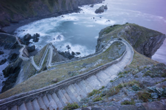 Gaztelugatxe, Sancti Johannis de Castiello (San Juan del Castillo), siglo XI, Vizcaya, Euzkadi,