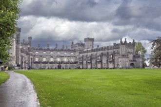 Kilkenny Castle is a castle in Kilkenny, Ireland built in 1195. View from courtyard