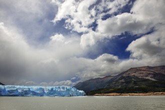 Perito Moreno Glacier, glacier tongue, glacier break, Los Glaciares National Park, Santa Cruz,