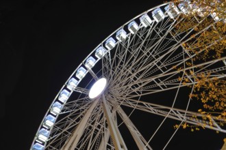Ferris wheel at the Christmas market, night shot, Roermond, Netherlands