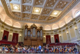Concert by Royal Concertgebouw Orchestra in Amsterdam Royal Concertgebouw (concert hall) in
