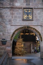 Frauentor, Handwerkerhof, former armoury at the Königstor, Christmas tree, Nuremberg, Middle
