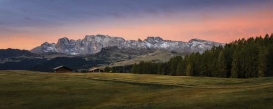 Alpe di Siusi, Seiser Alm, Rosengarten group in the morning before sunrise