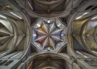 Majorca, Esglesia Nostra Senyora dels Dolors, view into the vaults of the crossing tower