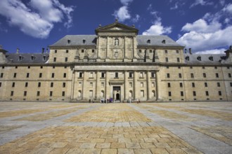 The huge area and stately royal palace in Madrid