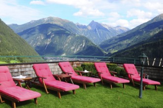 Relax area in the garden of the Sporthotel Stock in Finkenberg, Zillertal