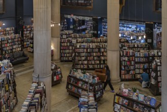 A picture of the interior of The Last Bookstore