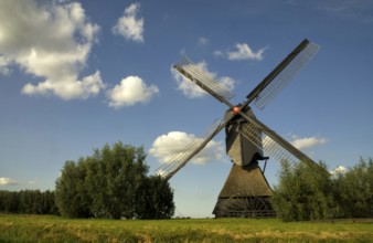 The Noordeveldse windmill near Dussen in the Dutch province Noord-Brabant