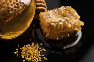 Fresh honey with honeycomb