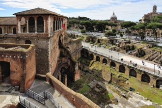 A picture of Traiano's market in Rome
