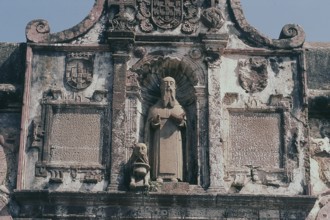 Richly carved facade of fort, Nani Daman, India, Asia