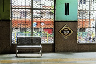 Empty bench on platform, Church gate Railway Station, Mumbai, Maharashtra, India, Asia