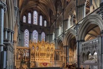 ELY, CAMBRIDGESHIRE/UK - NOVEMBER 24 : Interior view of Ely Cathedral in Ely Cambridgeshire on