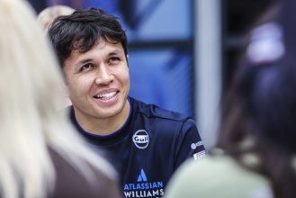 MELBOURNE, AUSTRALIA - MARCH 13: Alexander Albon of Thailand and Atlassian Williams Racing before