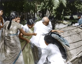 Mahatma Gandhi visiting village after Hindu Muslim riots, East Bengal, India, Asia, November 1946