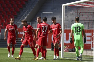 Freiburg's Torjuibel, Basel's Frustration - at the football test match: SC Freiburg - FC Basel