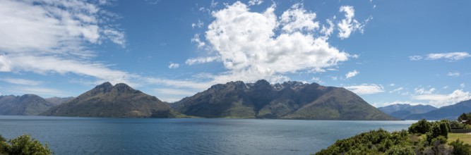 Beautiful panoramic view of Lake Wakatipu in summer, South Island of New Zealand