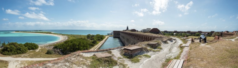 Cannon on the roof of Fort Jefferson, Dry Tortuga Island, Florida, USA